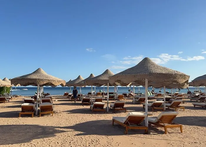 Sunny Beach, New Apartment, Free Beach, Pool, Private Roof Charm el-Cheikh
