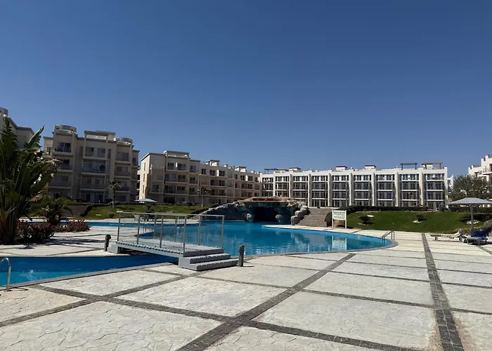 Sunny Beach, New Apartment, Free Beach, Pool, Private Roof * Charm el-Cheikh